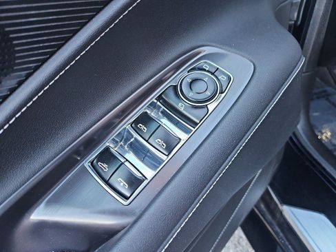 Used 2023 Chevrolet Corvette Stingray Preferred Conv w/ Stealth Interior Trim Package image 11