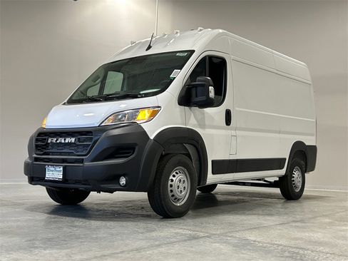 New 2025 RAM ProMaster 2500 w/ Convenience Group image 2