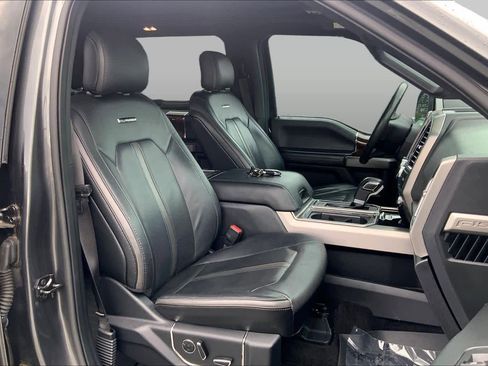 Used 2016 Ford F150 Platinum w/ Equipment Group 701A Luxury AWD/4WD image 9