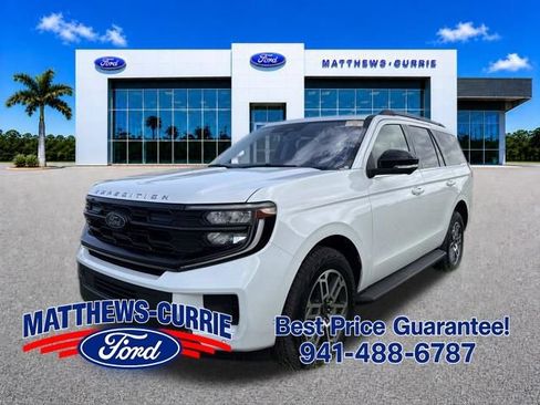 Used 2025 Ford Expedition Active AWD/4WD image 1
