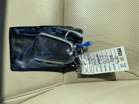 Used 2019 Cadillac XT5 Premium Luxury image 35