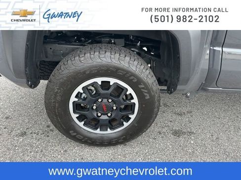 Used 2025 Toyota Tacoma TRD Off-Road AWD/4WD image 11