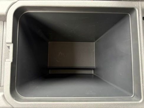 Certified 2025 Nissan Sentra SR image 25