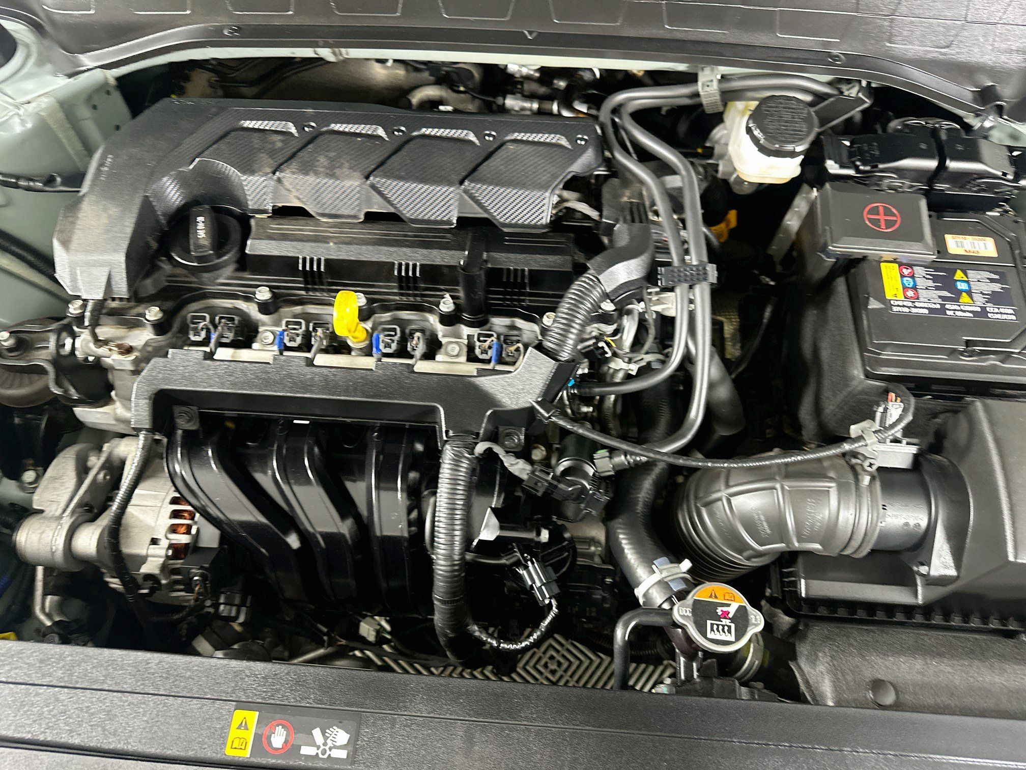 Used 2025 Hyundai Venue SEL FWD image 32