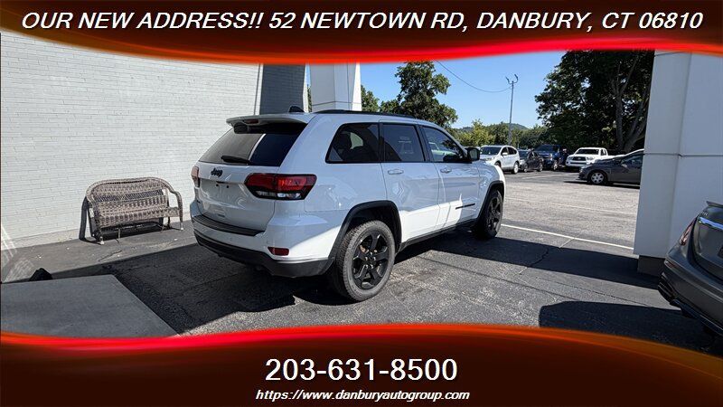 Used 2019 Jeep Grand Cherokee Laredo AWD/4WD image 5