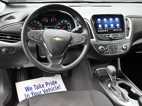 Used 2023 Chevrolet Malibu LT image 32