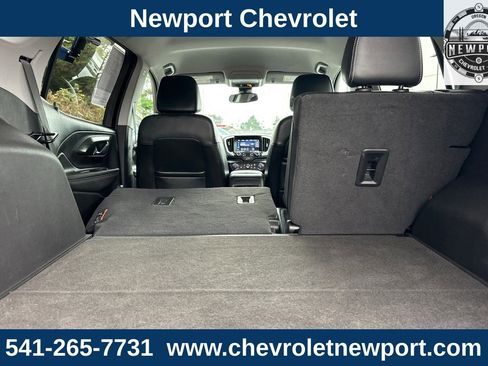 Used 2023 GMC Terrain SLT w/ Tech Package image 16