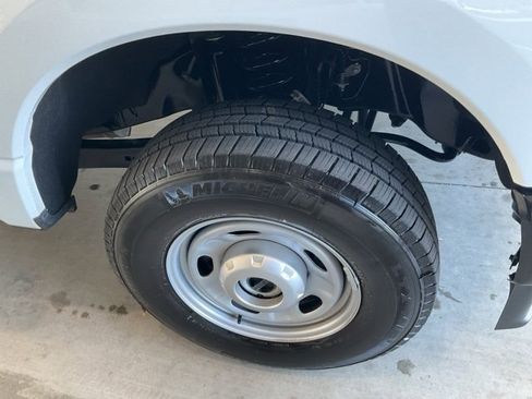 Used 2025 Ford F250 XL w/ XL Driver Assist Package image 28