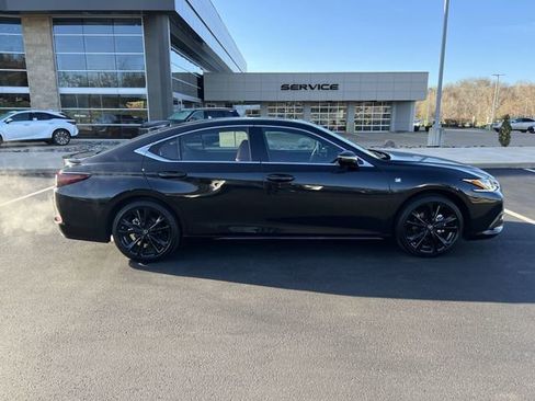 Certified 2025 Lexus ES 350 F Sport image 2