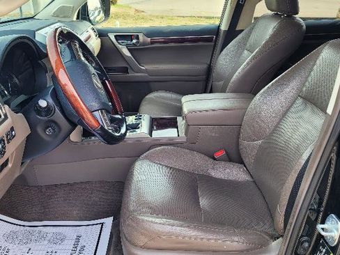 Used 2016 Lexus GX 460 w/ Premium Package image 9