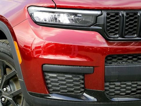 New 2025 Jeep Grand Cherokee L Altitude RWD image 3
