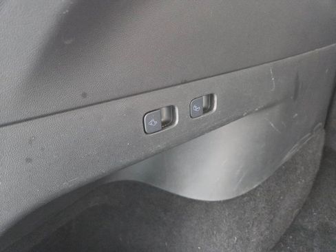 Used 2020 Tesla Model Y Long Range image 45