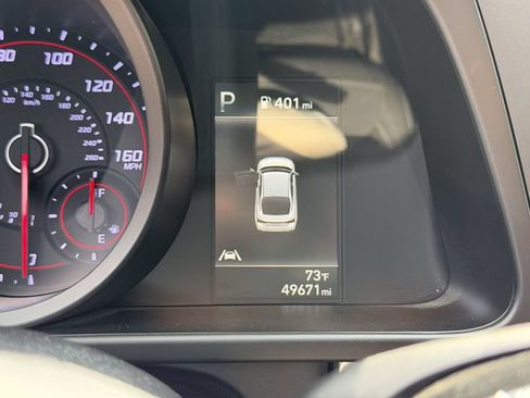 Used 2023 Hyundai Elantra SEL FWD image 11