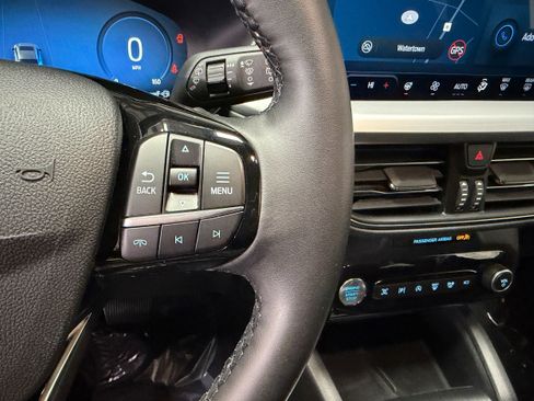 Used 2023 Ford Escape Platinum w/ Premium Technology Package image 16