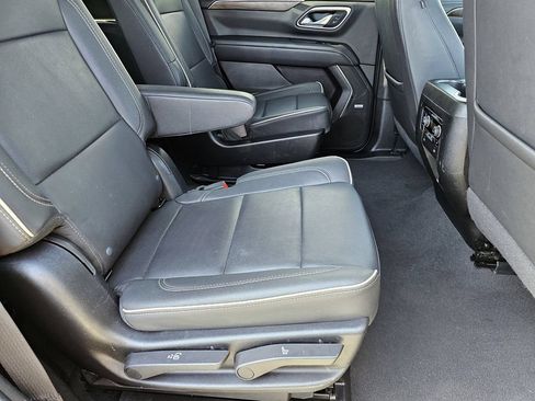 Used 2024 Chevrolet Tahoe Premier AWD/4WD image 13