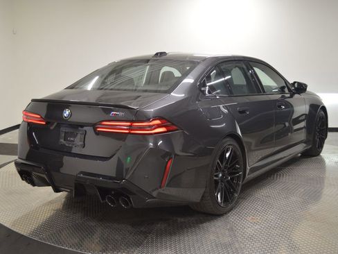 Used 2025 BMW M5 w/ Carbon Package image 5