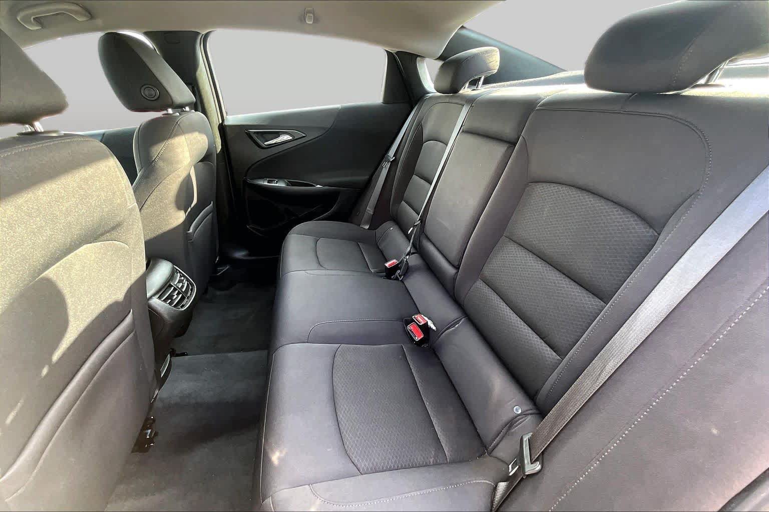 Used 2022 Chevrolet Malibu LT FWD image 21
