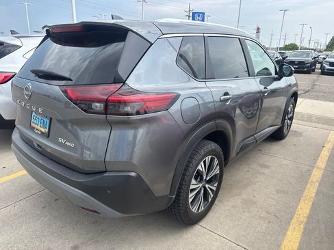 Used 2023 Nissan Rogue SV w/ SV Premium B Package AWD/4WD image 2