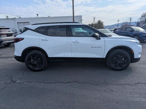 New 2026 Chevrolet Blazer LT w/ Midnight/Sport Edition AWD/4WD image 15