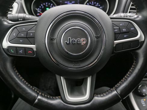Used 2020 Jeep Compass Latitude w/ Cold Weather Group AWD/4WD image 35