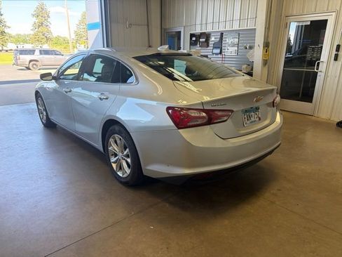 Used 2019 Chevrolet Malibu LT FWD image 14