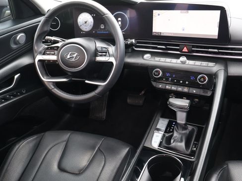 Used 2023 Hyundai Elantra Limited image 8