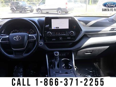 Used 2023 Toyota Highlander Platinum image 23