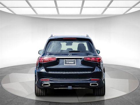 New 2026 Mercedes-Benz GLS 580 4MATIC image 3