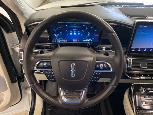 Used 2023 Lincoln Navigator Black Label image 18