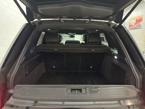 Used 2019 Land Rover Range Rover HSE image 18