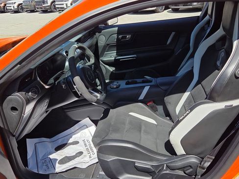 Used 2021 Ford Mustang Shelby GT500 w/ Technology Package image 17
