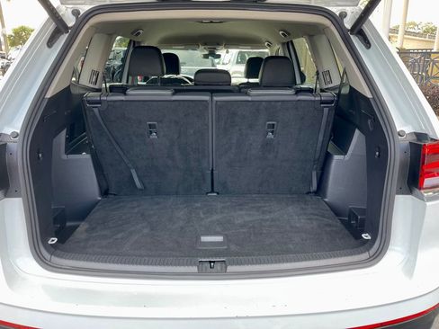 Used 2025 Volkswagen Atlas SE image 5