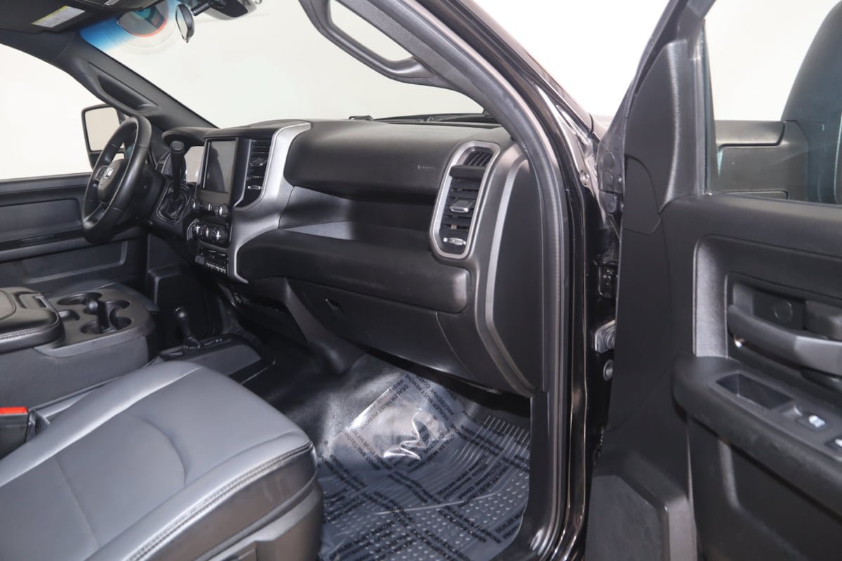 Used 2023 RAM 3500 Tradesman w/ Chrome Appearance Group AWD/4WD image 31
