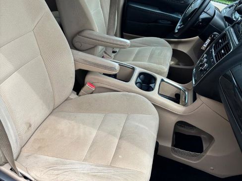 Used 2015 Dodge Grand Caravan SXT FWD image 23