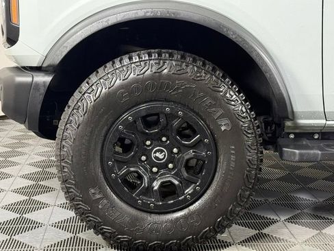 Used 2023 Ford Bronco Wildtrak AWD/4WD image 13