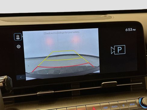 Used 2024 Hyundai Kona SEL image 23