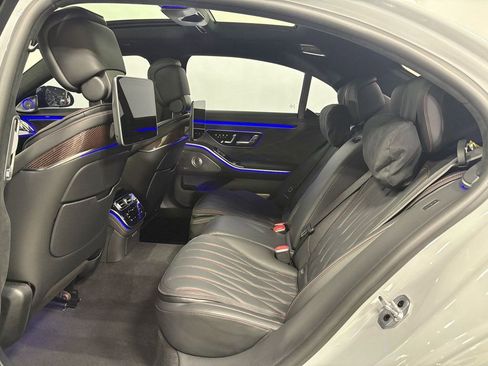 Used 2024 Mercedes-Benz S 63 AMG S w/ Rear Seat Package image 28