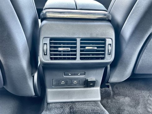 Certified 2025 Land Rover Range Rover Velar Dynamic SE image 16