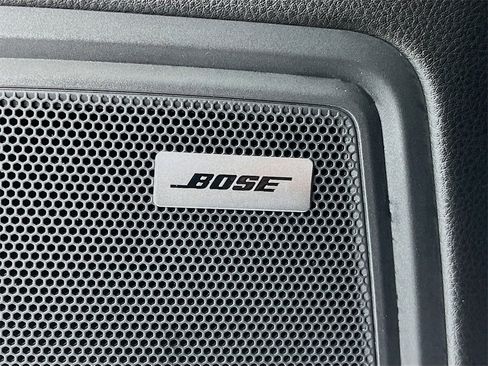 Certified 2025 Porsche Macan image 10