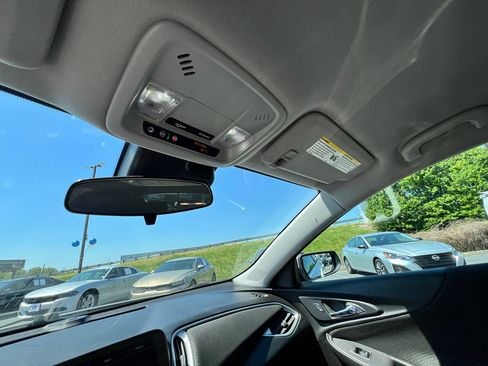 Used 2024 Chevrolet Malibu LT image 33