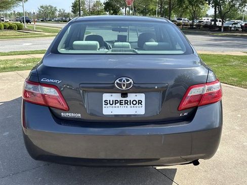 Used 2009 Toyota Camry LE FWD image 5