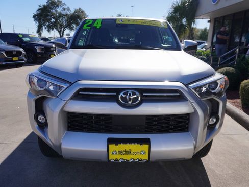 Used 2024 Toyota 4Runner SR5 image 2