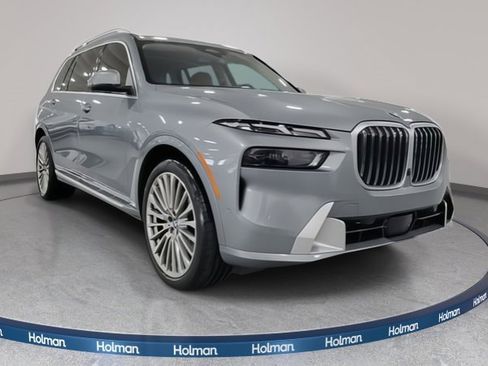 Certified 2023 BMW X7 xDrive40i w/ Executive Package image 4