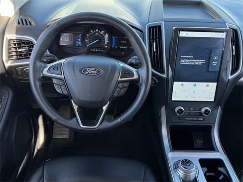 Used 2022 Ford Edge SEL image 11