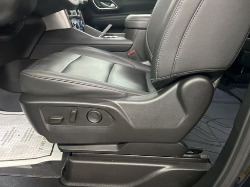 Used 2024 Chevrolet Tahoe Z71 w/ Z71 Off-Road Package image 10