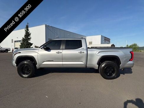 Used 2025 Toyota Tundra Limited AWD/4WD image 4