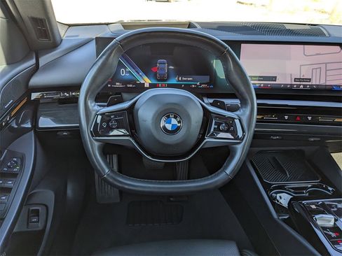 Used 2024 BMW 530i image 17