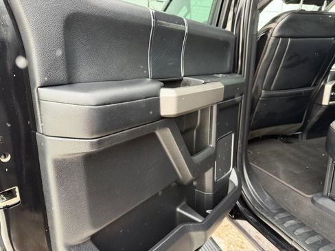 Used 2021 Ford F350 Platinum w/ FX4 Off-Road Package image 31