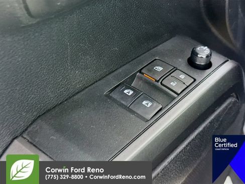 Used 2022 Toyota Tacoma TRD Off-Road w/ TRD Premium Off Road Package AWD/4WD image 21