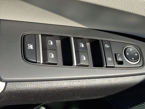 Used 2023 Kia Forte LXS w/ LXS Technology Package image 25